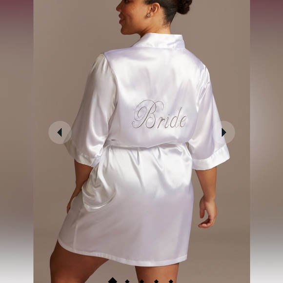 Bride Robe - Picture 1 of 7
